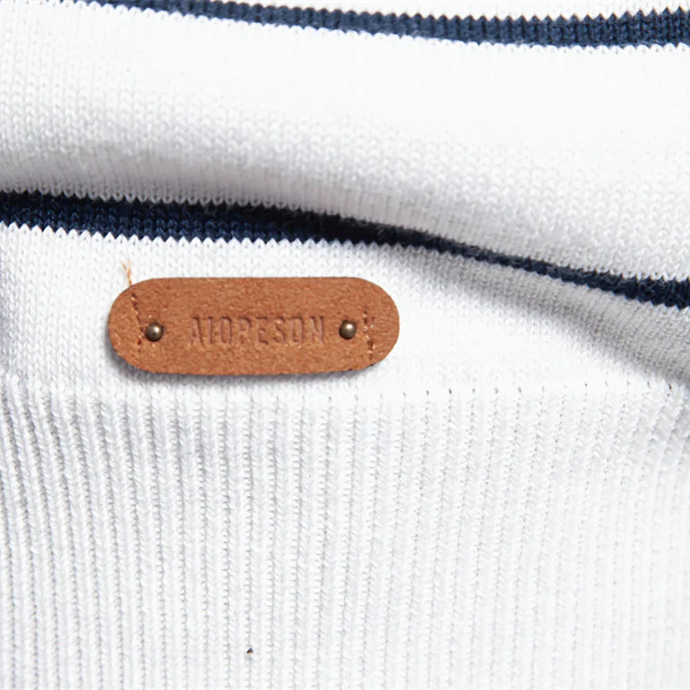 Mogens™ | Herrepullover med diskret stribemønster